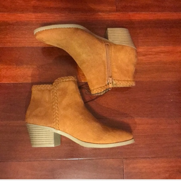 NWT Faux Suede Braided Ankle Booties - Picture 4 of 5